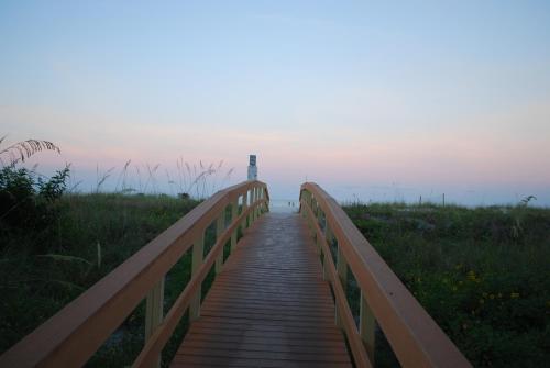 Winter Sale on Now-Sunset Vistas 303N 100s 5 stars