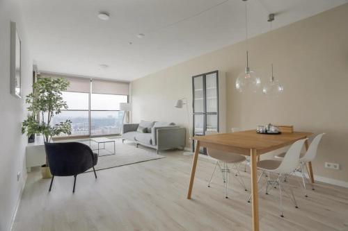 Trendy, urban, fully furnished B&B apartment in the city centre of Rotterdam 1,3 km von Parklaan entfernt