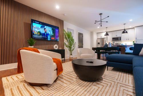 Historic Kirkwood Location with Arcade & Game room in Kirkwood