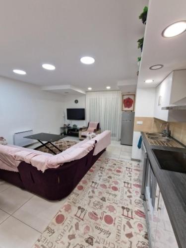 besac studio between city center and Minjoz Hospital in 馬扎格朗