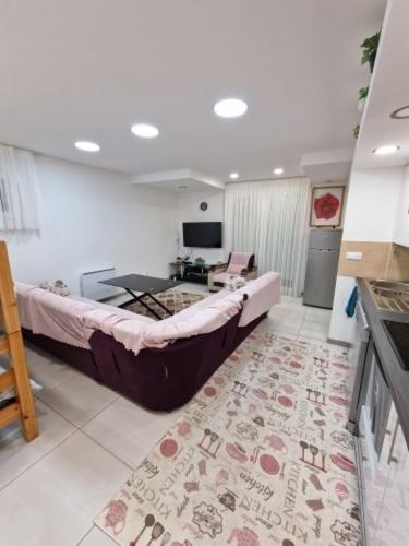 besac studio between city center and Minjoz Hospital in 馬扎格朗