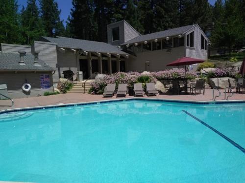 Lake Village Resort 3 bedroom condo in Zephyr Cove (NV)