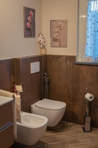 浴室, I Gelsi di San Bernardino Apartment in 菲奧倫佐拉達爾達
