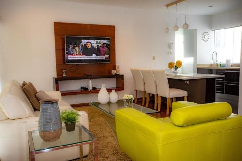 Heart of Miraflores-Larco Mar