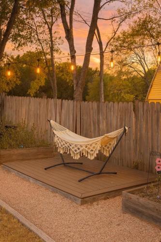 Family Holiday Retreat is Here- Yard, Fire Pit, Cloudy Beds, SoCO Eats and Shop