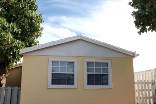 Screaming Reels Guest House Grand Turk in Коберн-Таун