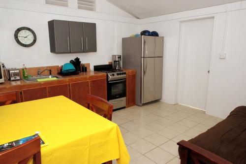 Screaming Reels Guest House Grand Turk in Коберн-Таун