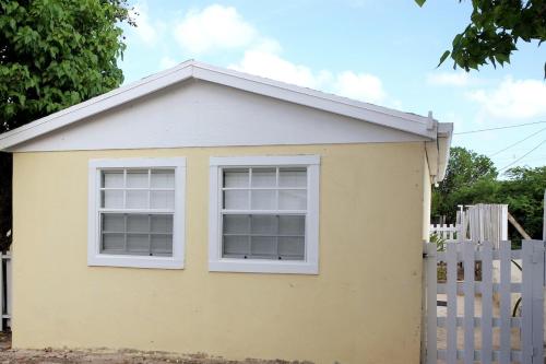 Screaming Reels Guest House Grand Turk in Коберн-Таун