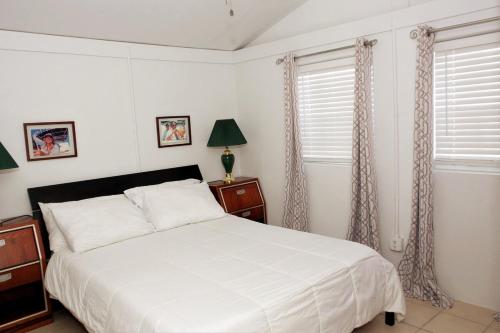 Screaming Reels Guest House Grand Turk in Коберн-Таун