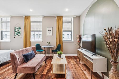 Stay at Luna on Callowhill in Philadelphia, USA
