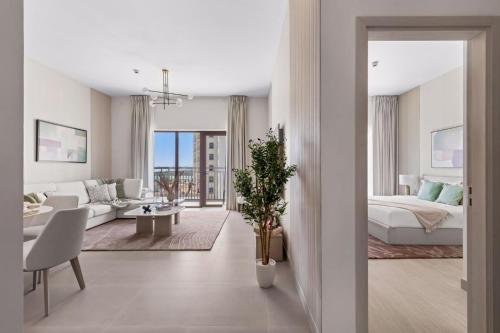 Luxury 1br Yas Island, Golf & Water Views!near F1