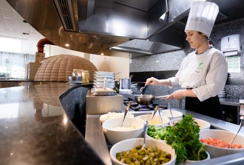 Restaurant, Holiday Inn Sao Paulo Parque Anhembi by IHG in Santana