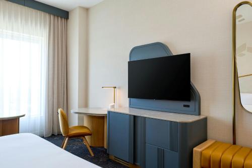 room detail thumbnail 1