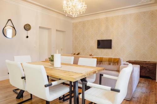 Charming Apartment in Alfama - Beside the Santa Luzia Viewpoint, Lissabon