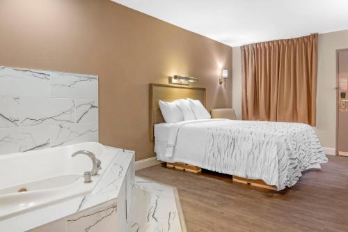 1 queen bed