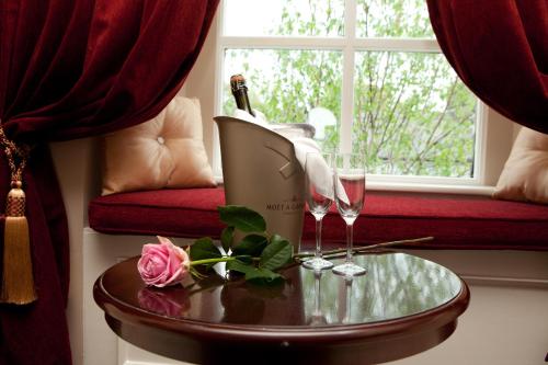 Darnley Lodge Hotel - image 5