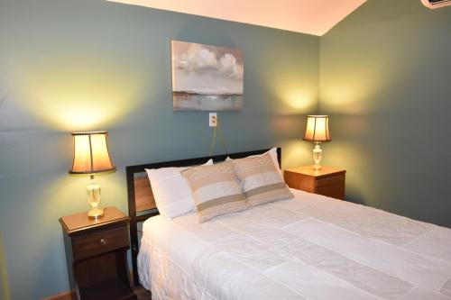 Ágy, 1 BR Corbin Cottage - Corbin Arena - Laurel Lake in Corbin (KY)