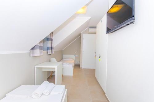 Hostel Dvor - image 8