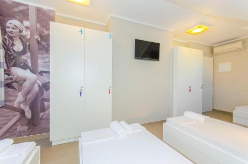 Hostel Dvor - image 4