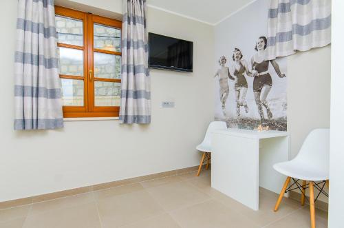 Hostel Dvor - image 2