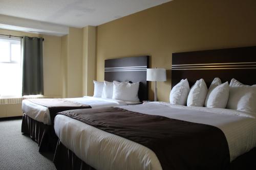Walking Eagle Inn & Lodge in Rocky Mountain House