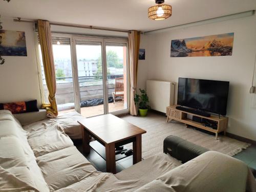 Appartement cosy, calme et lumineux à Strasbourg – khách sạn tại Hautepierre