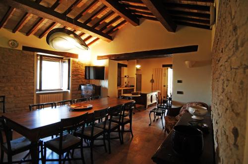 Shared lounge/TV area, Villa Anna Heated Pool and two jacuzzi in Sant' Ippolito