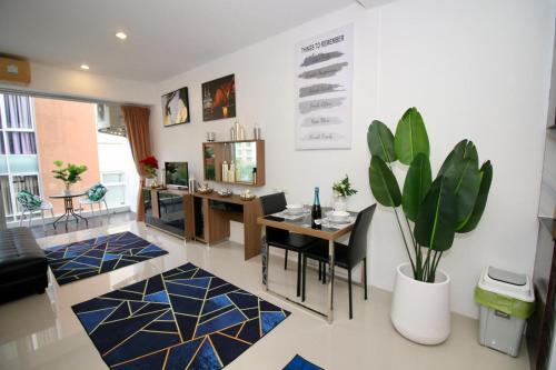Chic condominium A4 floor