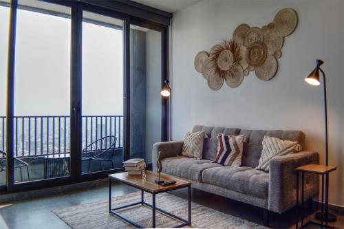Luxurious 2BR apartment with Jacuzzi and Awesome Views