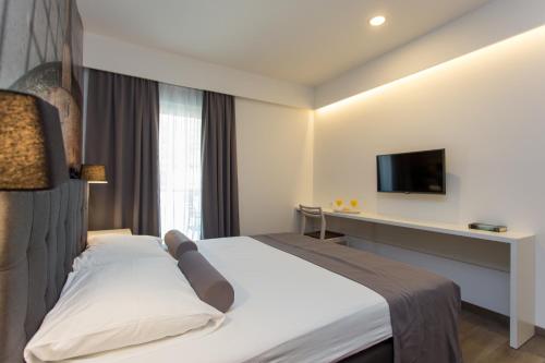 Ringo Apartments - main image