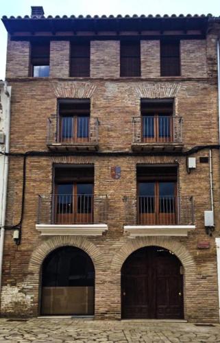 2 bedrooms, 2 beds
