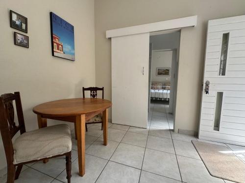 Facilities, Douglas Cottage in Pennington