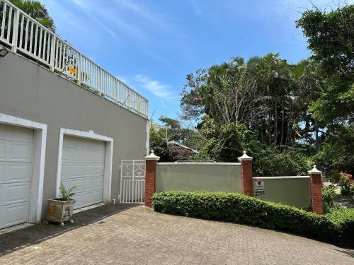 Exterior view, Douglas Cottage in Pennington