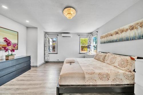 @ Marbella Lane - 4BR Near Morongo Casino & Outlet Ldry+P in Banning, USA