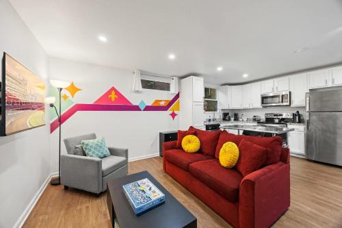 Experience the Unique Re-Nu Shipping Container #1 in Louisville, USA