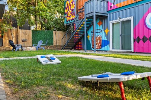Experience the Unique Re-Nu Shipping Container #5 in Louisville, USA