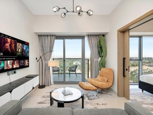 Golf View Modern Comfort Perfect for 3 Guests, Dubaj