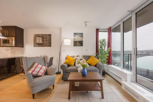 Stylish Vancouver Condo with City Views — other in 689 Abbott Street, Vancouver Canada, V6B 0J2