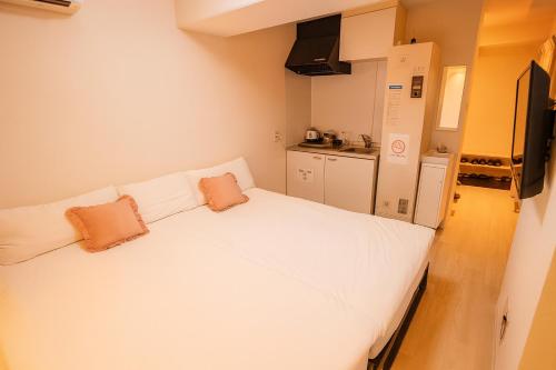 301 Tennoji Family Apartment 5min Walk from Station for 4 Guests