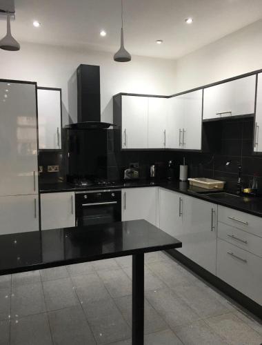 Fantastic 1 Bed in Heart of Edinburgh in Merchiston