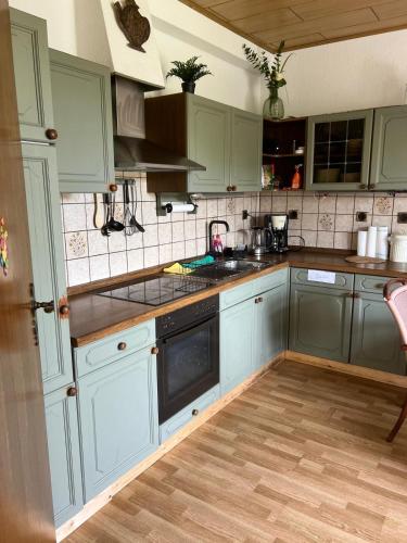 FIRMENUNTERKUNFT Mert Betten 3 Zimmer in Kamp-Lintfort