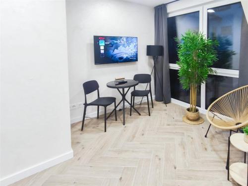 ALFA Stuttgart Einzelzimmer Teeküche Porsche Bosch l Gemeinschaftsbad WIFI SmartTV l Single room with kitchenette and shared bathroom BS21A10, Stuttgart (Foto 3)