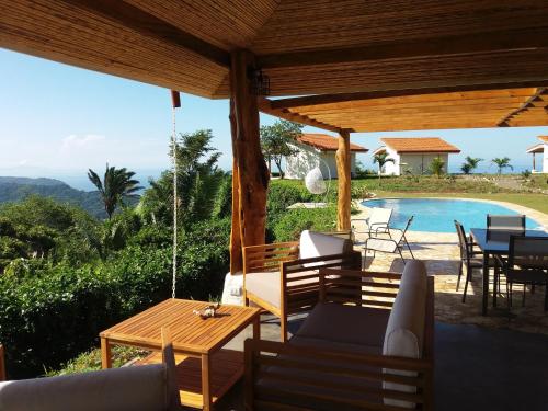 Restorāns, Hotel Peace & Lodge in Puerto Carrillo