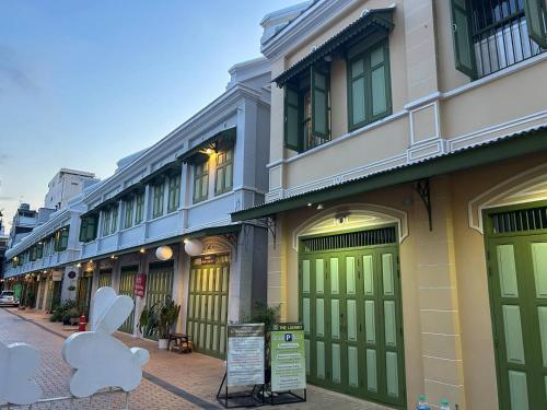Baan Lek Tee No.6 | Chinatown near  Yaowarat & MRT - image 12