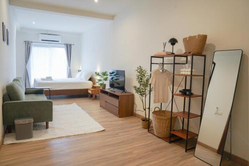 Blue & Teak 336 Stay with private bath