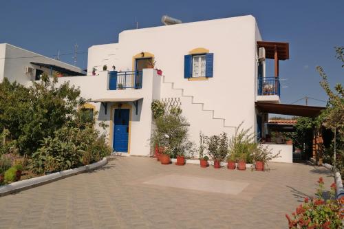 Mina's Studios in Naxos Island 2