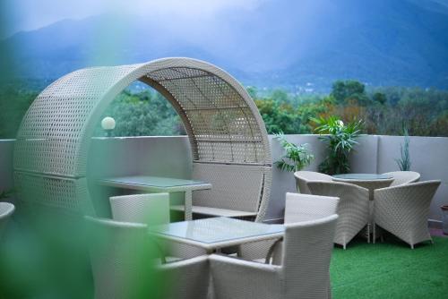 Terraza/balcón, Hotel Sagar Residency- Best Mountain View Hotel In Palampur in Palampur