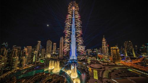 Downtown Views Open Burj View 34th Floor 2BD, Dubái