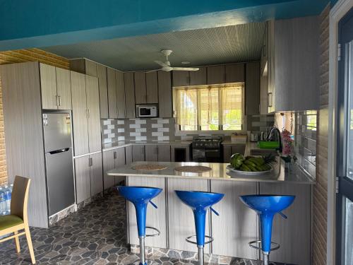 Facilities, Rooms at Lonely Hill Apartment in Honiara