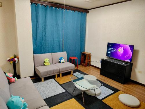 Mito Houses 20 or 28 Pax - Bus & Breakfast Options
